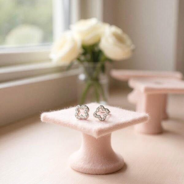 A touch of fortune, crafted in timeless elegance.