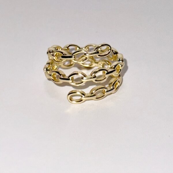 Gold chain-link style band ring with interlocking oval links.